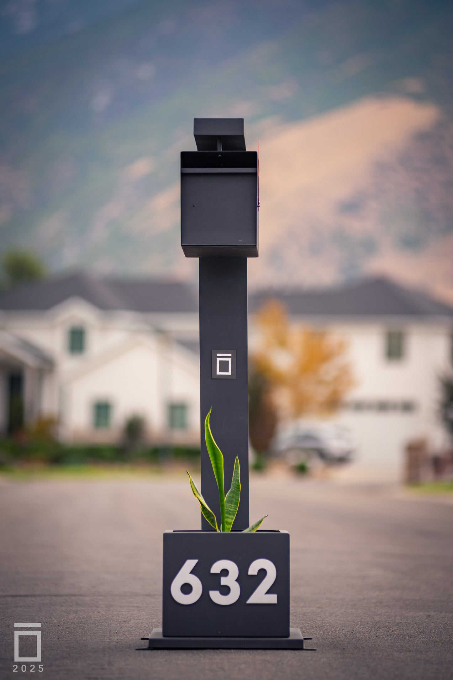 Mailbox - sleek and modern design, optional planter.