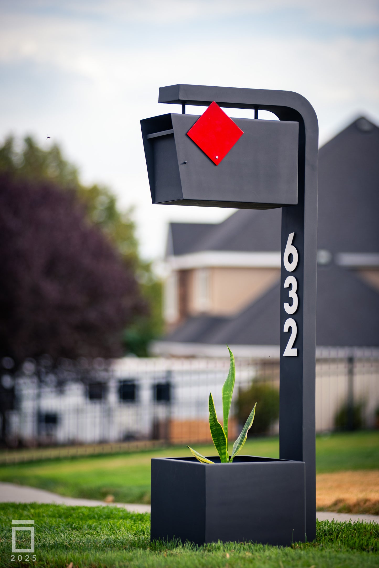 Mailbox - sleek and modern design, optional planter.