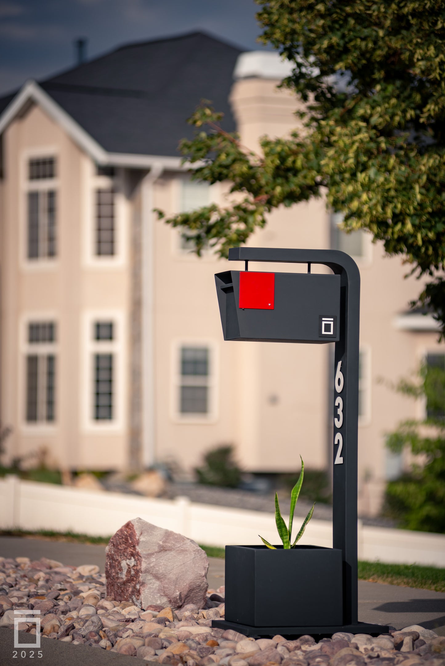 Mailbox - sleek and modern design, optional planter.