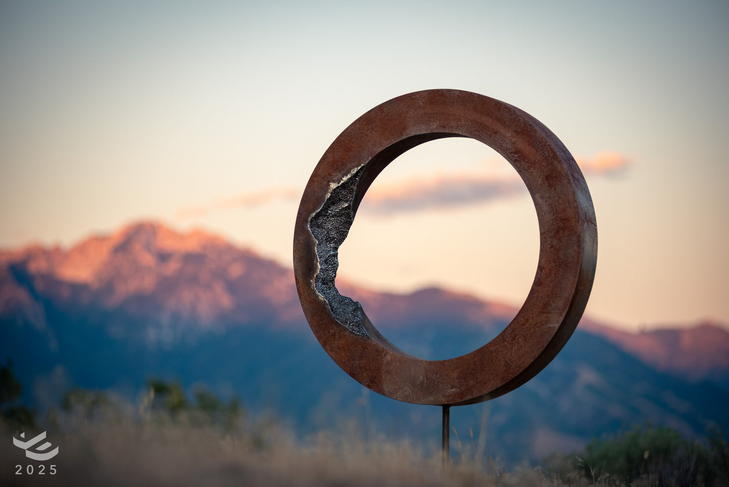 Eroded Zero - Abstract geometric metal sculpture