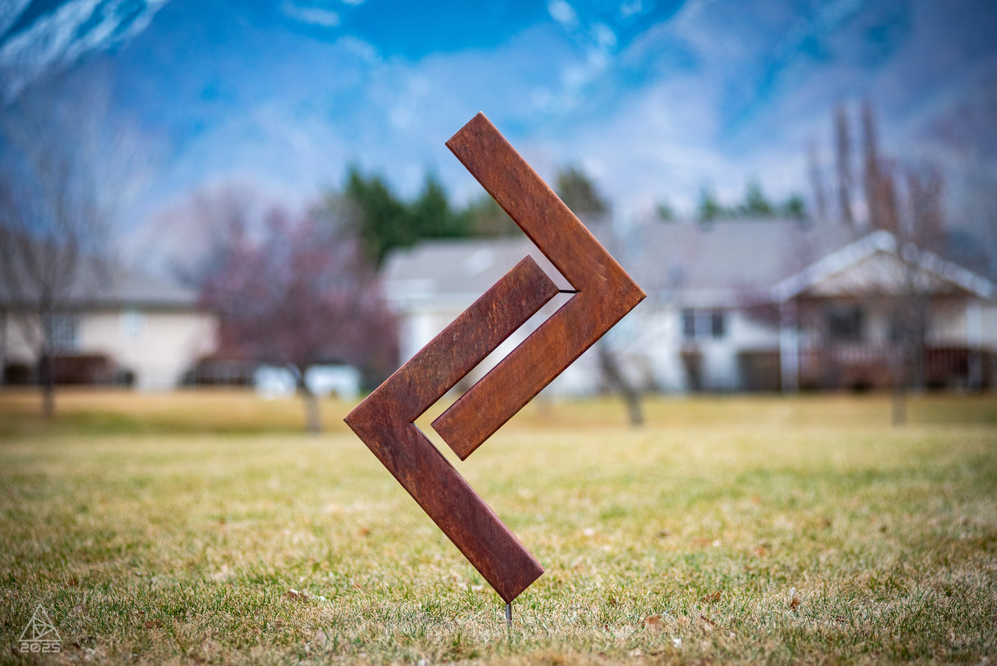 Yin Yang - Minimalist geometric metal sculpture