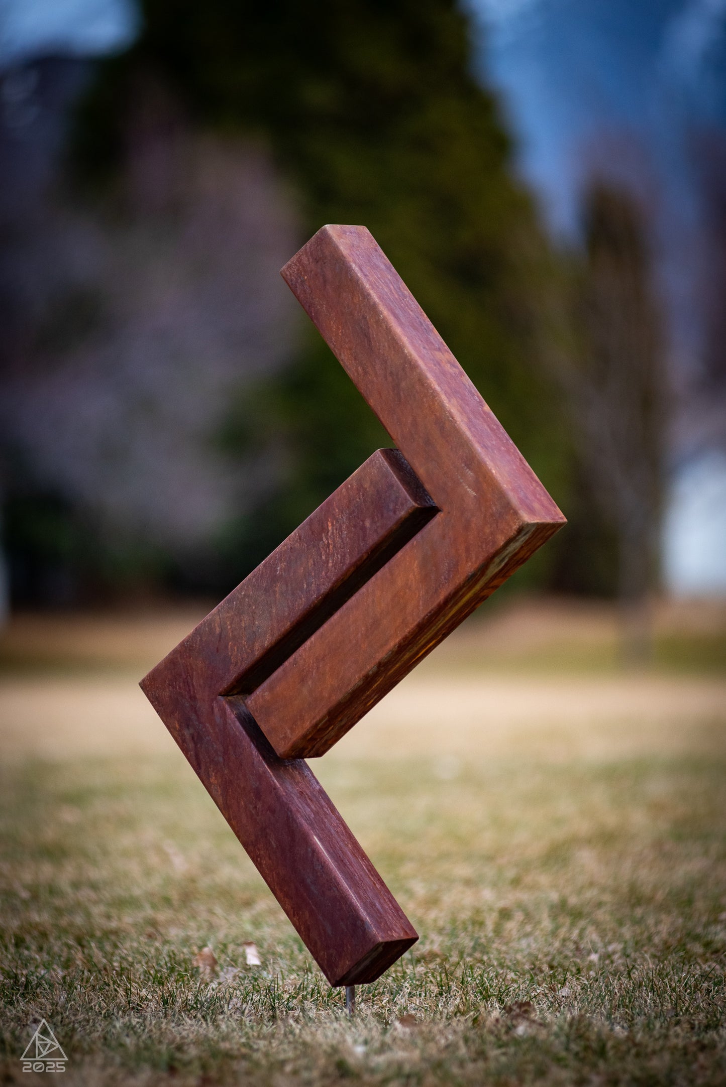 Yin Yang - Minimalist geometric metal sculpture