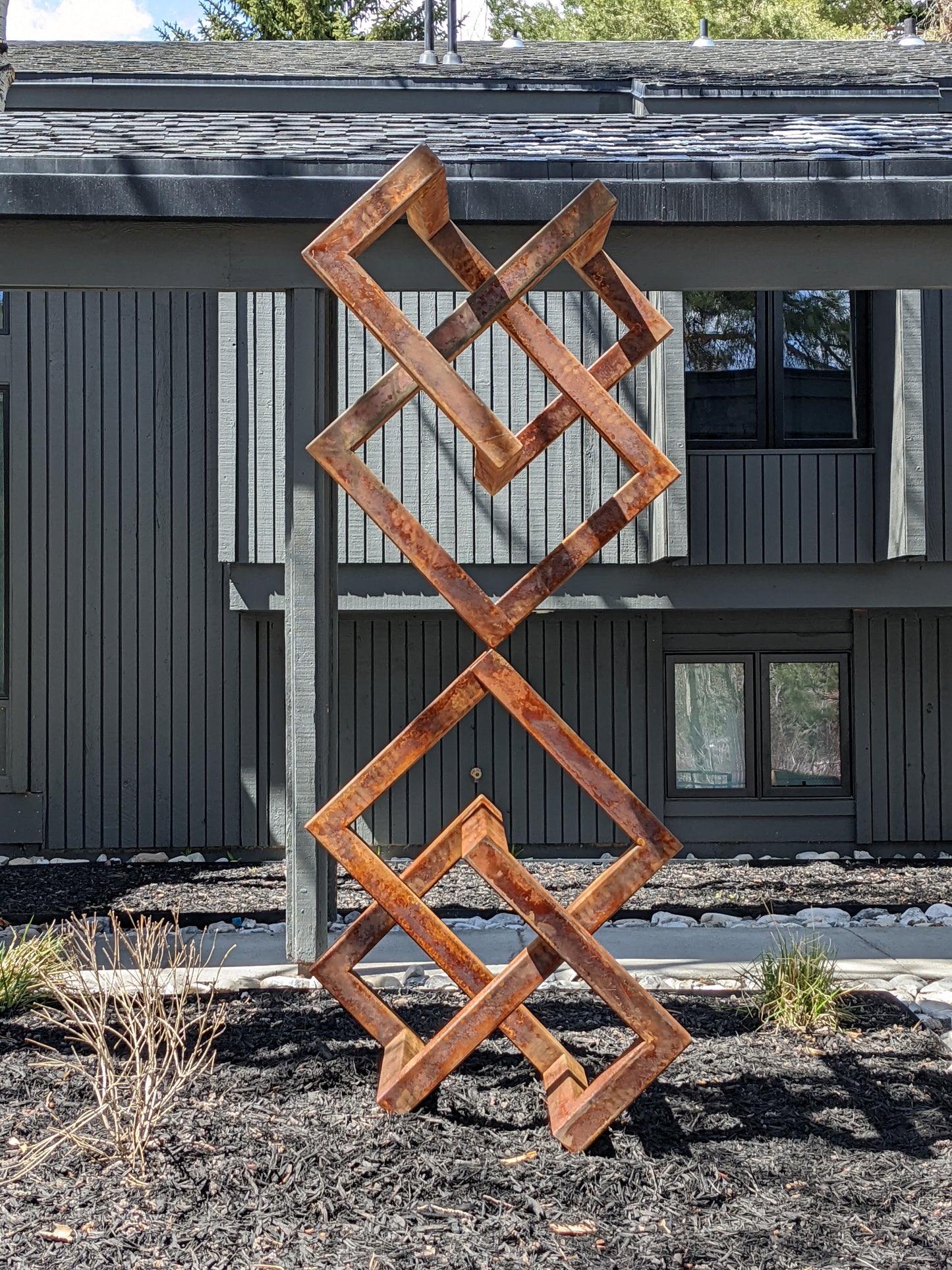Stacked Trefoil - Geometric metal sculpture