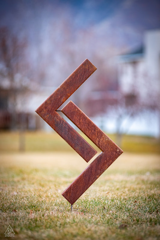 Yin Yang - Minimalist geometric metal sculpture