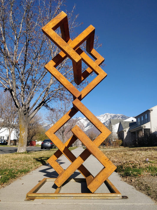 Stacked Trefoil - Geometric metal sculpture