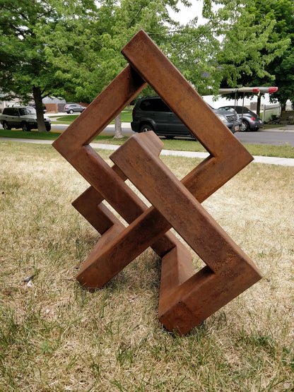 Trefoil - Geometric metal sculpture